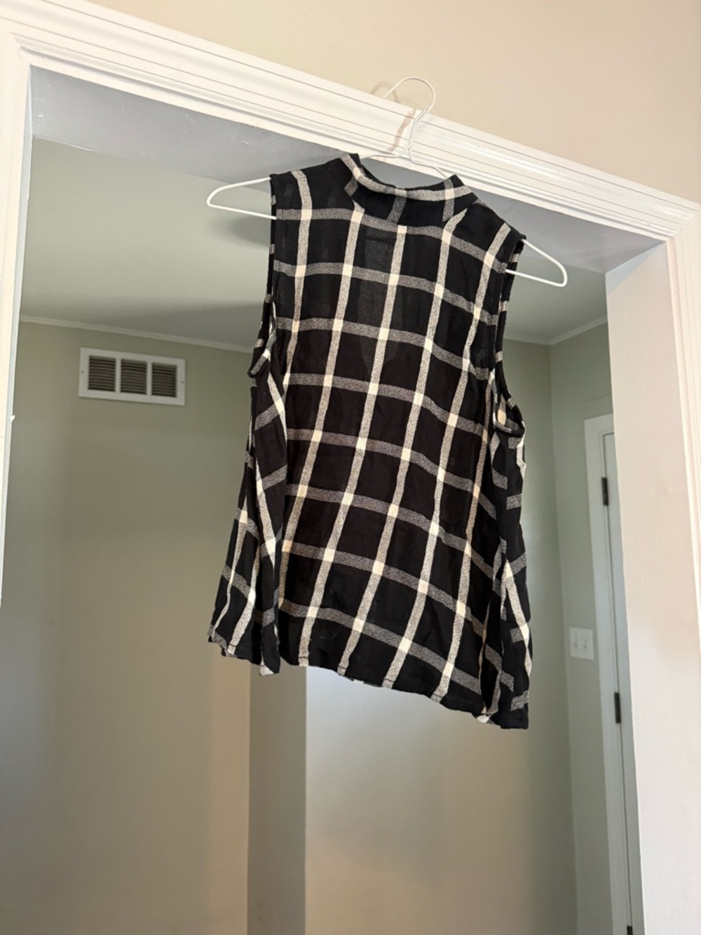 bp Black and White Checkered Mock Neck Sleeveless Top